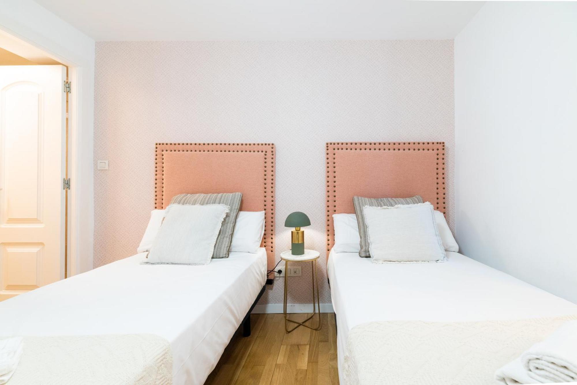Moderno Apartamento En Granada Centro المظهر الخارجي الصورة