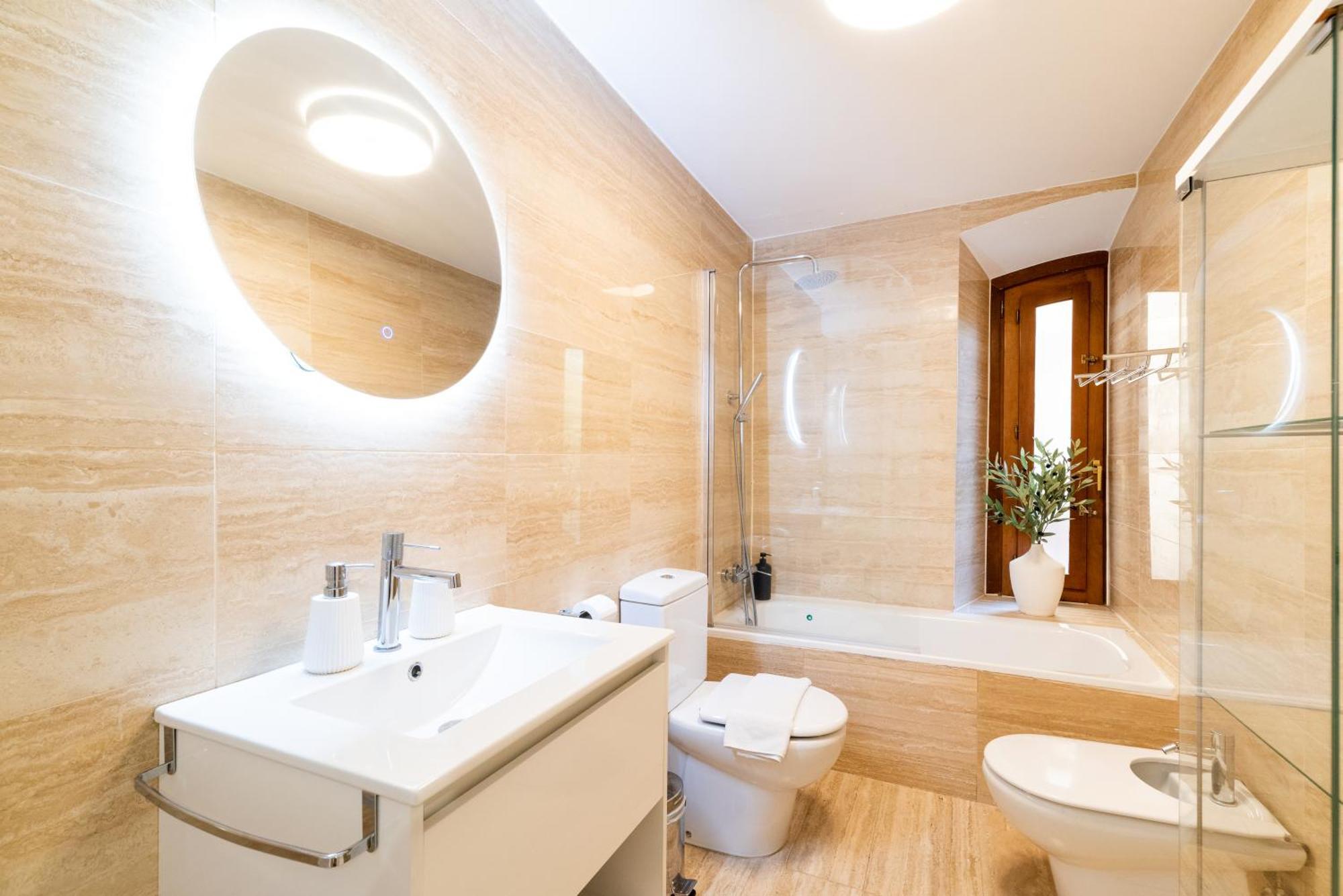 Moderno Apartamento En Granada Centro المظهر الخارجي الصورة